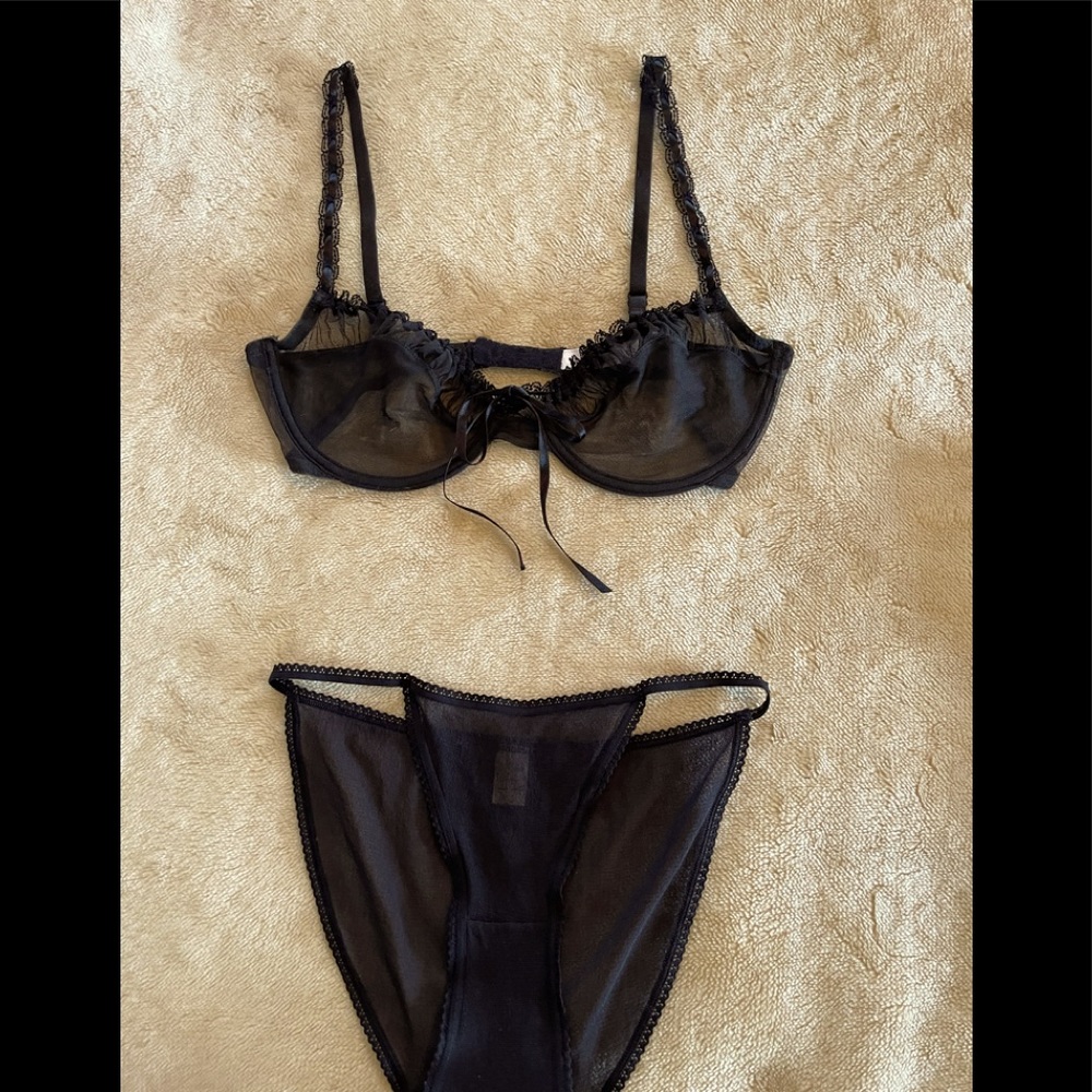 🔥Victoria Secret “dainty sheer lacey” Bra & Panty
